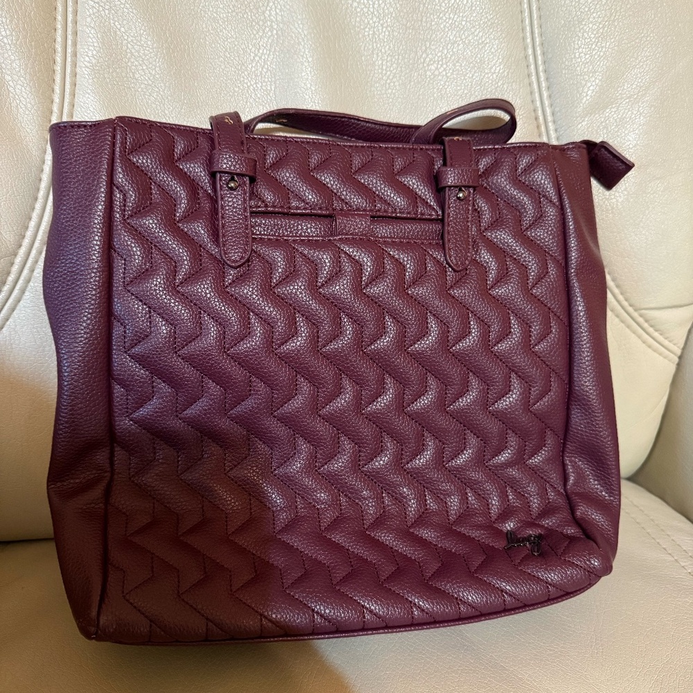 Lug Charter VL in wine